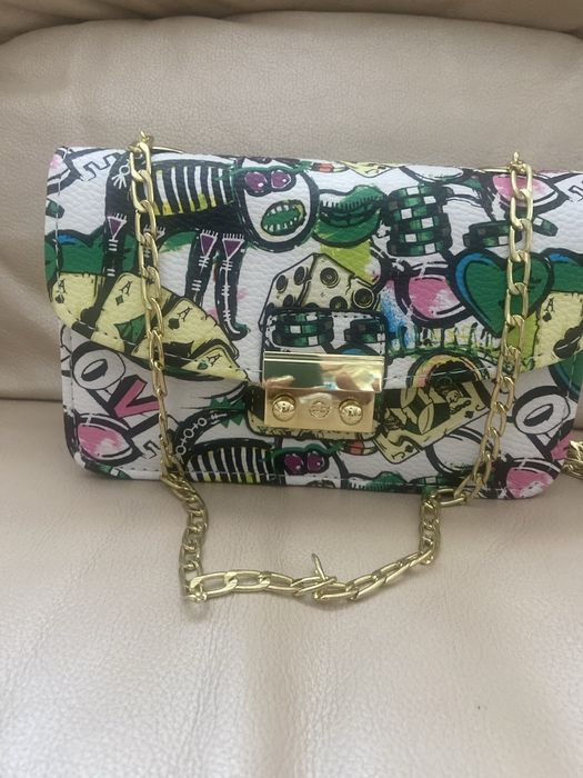 Гарна лакова сумка