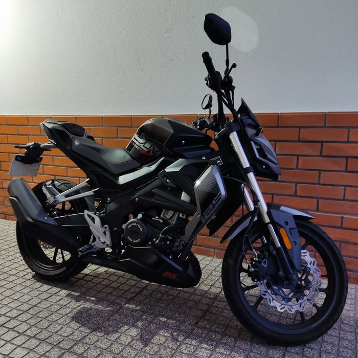 UM Xtreet RS 125