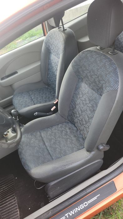 Renault twingo 1.2 16v gasolina ano 2010