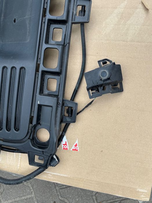 Kamera cofania czujniki parkowania instalacja  Renault Twingo III