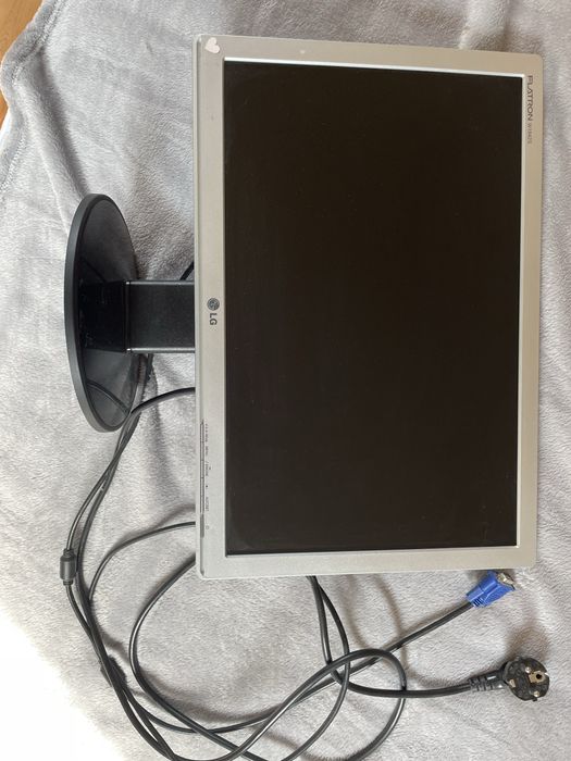 Monitor LG flatron W1942S