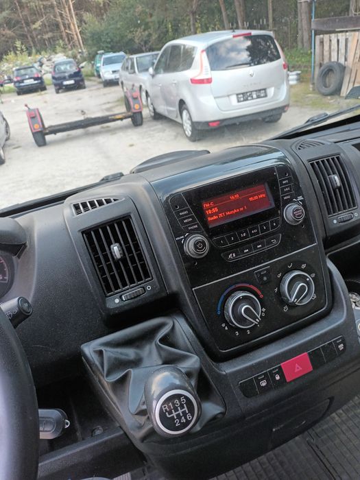 Samochod dostawczy Peugeot Boxer