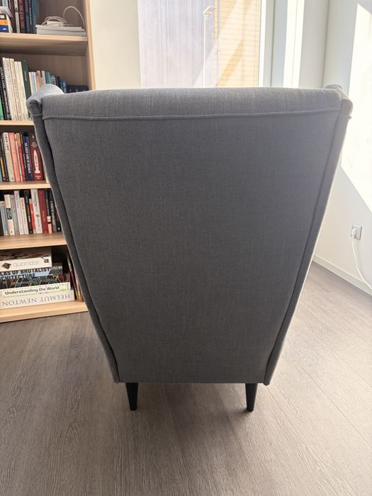 Poltrona Strandmon Ikea nova