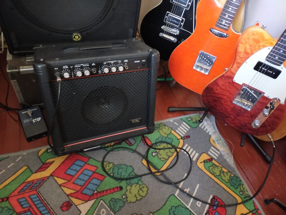 Sound king AD 30 G Комбоусилитель.