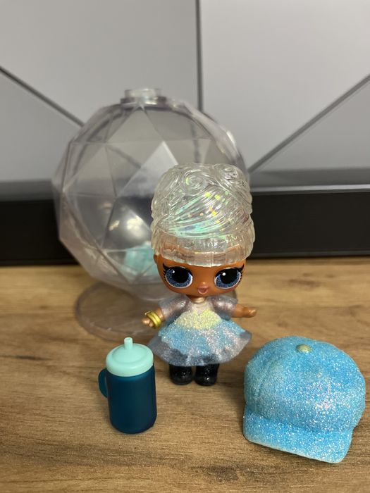 LOL Surprise Glitter Winter Globe