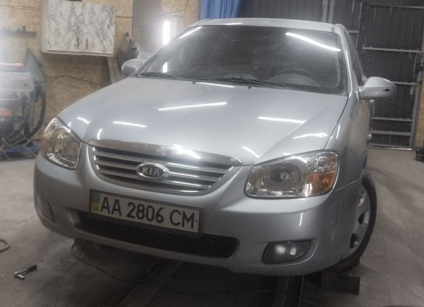 Кіа  Cerato 1.6 бензин