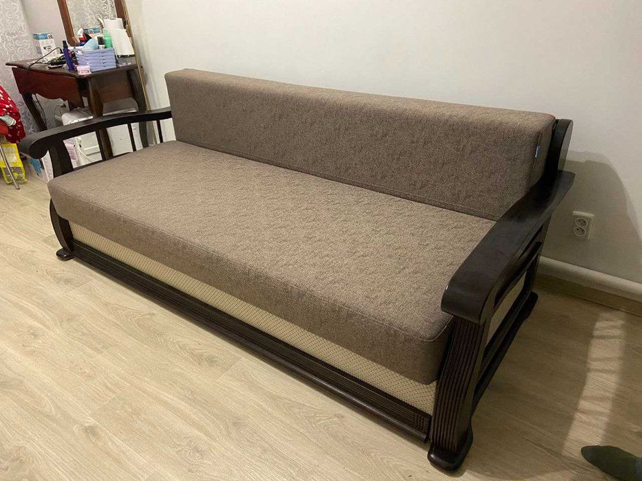 Великий диван Цезар на дерев'яному каркасі (Єврокнижка)