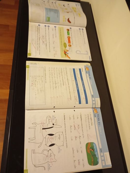 Livros escolares .. ,, ,x