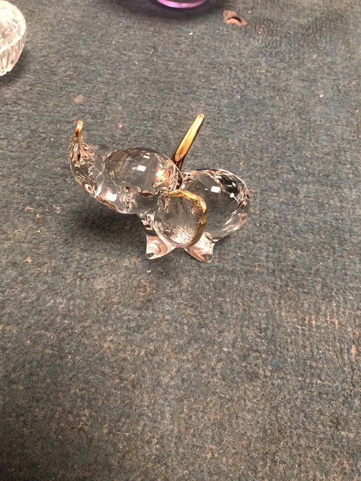 Various glass items426579562354462725