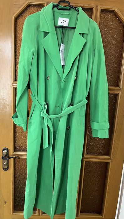 Жіноче пальто, тренч