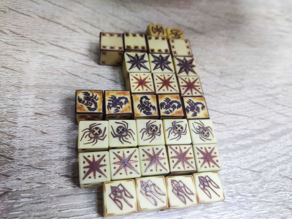 Гральні кубики, зарики, кості, dice з більярдної кулі, ручна робота