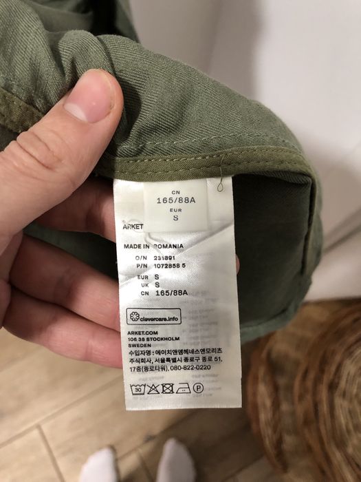 Тренч Arket оливковий