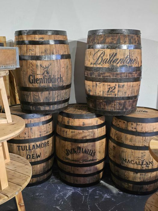 Beczka dębowa, Ballantines 12 Gold Seal świetna na dekorację. Loft