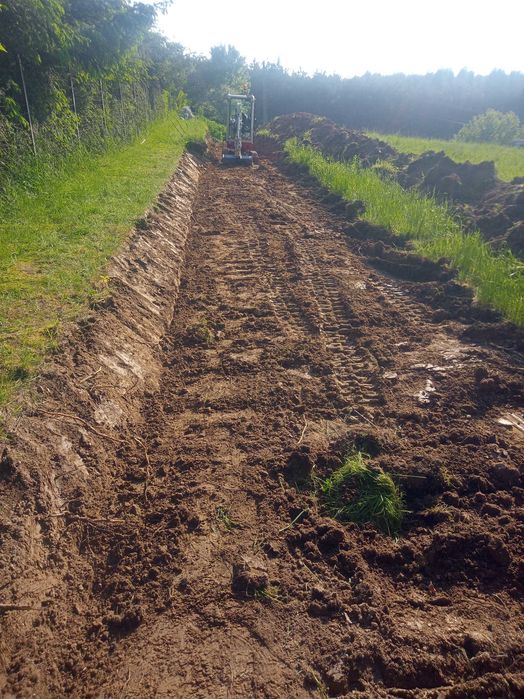 Usługi koparka minikoparka kopanie równanie niwelacja prace ziemne