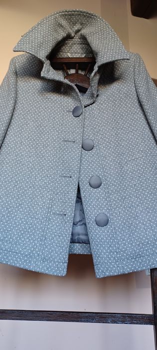 Жіноче пальто Castro підходить для вагітних