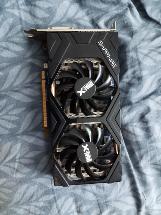 Karty graficzne gtx 780 windforce i radeon saphire 7850 1gb dual x