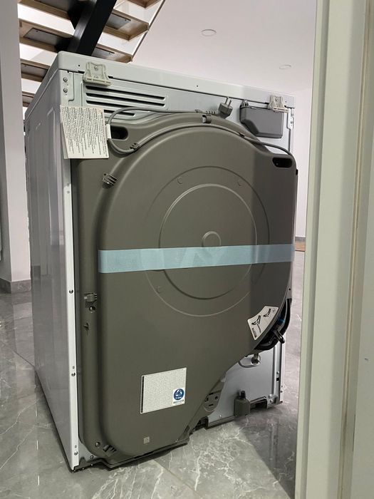 Máquina de secar roupa  LG ThinQ 18kg (nova)