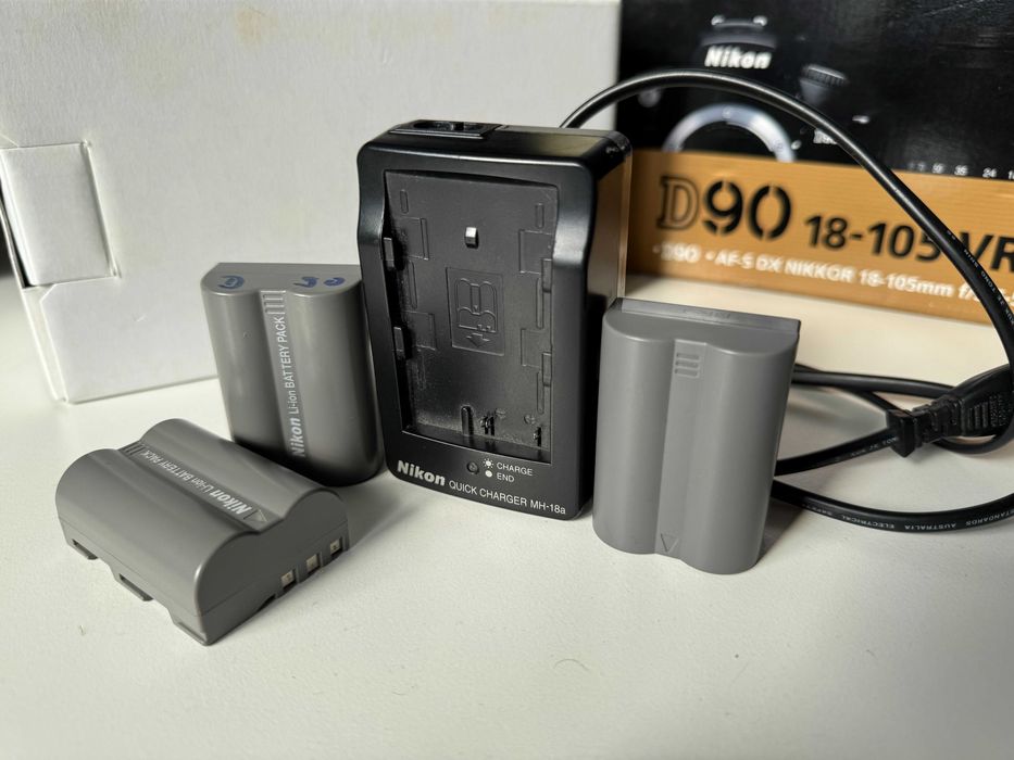 Nikon D90 DSLR + Objetiva Nikkor 18-105 VR | 16k Disparos