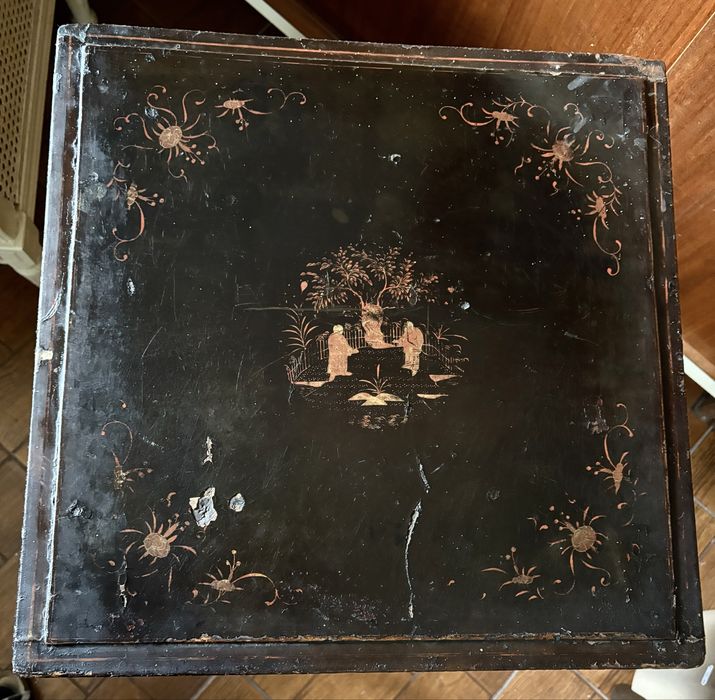 Para restauro: Antiga mesa de jogo asiãtica - madeira lacada e pintada