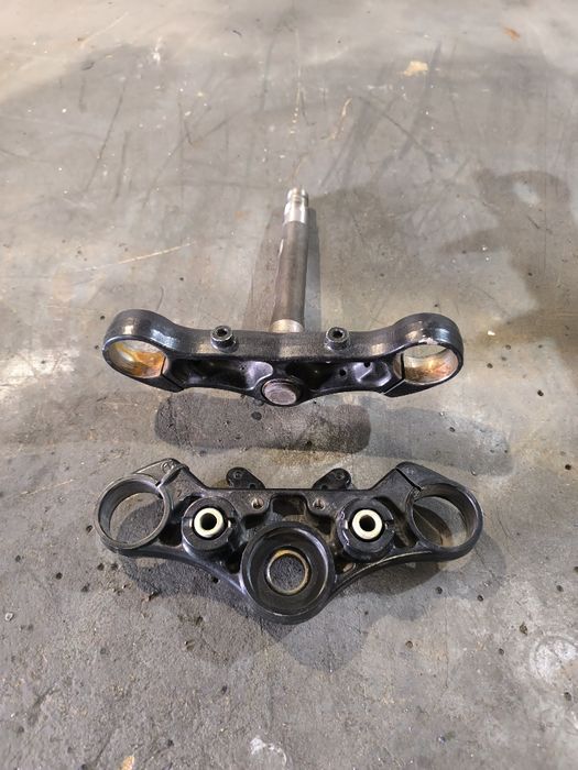 Траверса Tриумф Боневиль