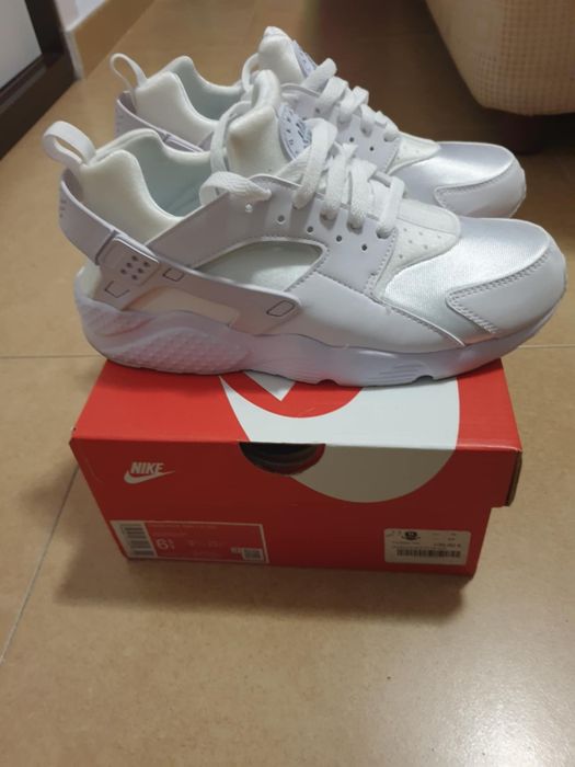 Sapatilhas Nike brancas