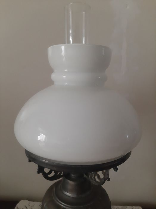 Candeeiro de mesa em estanho