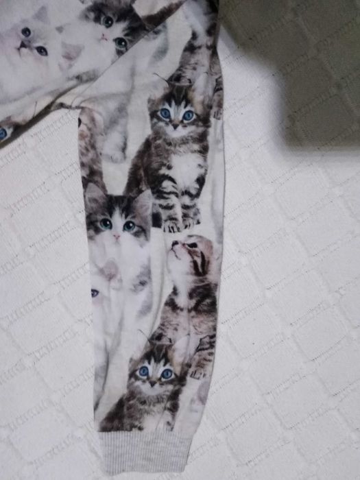 Camisola H&M "Gatinhos" (Ler Descrição)
