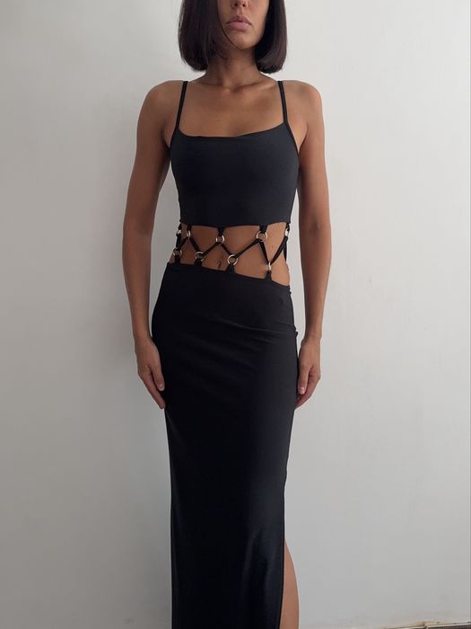 Длинное Платье с кольцами