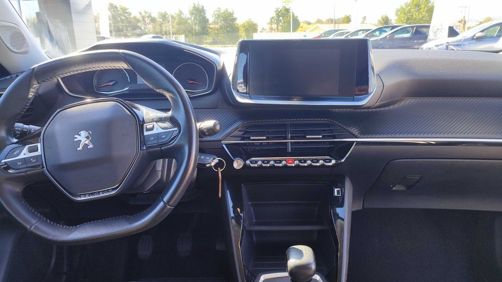 Peugeot 2008 1.2 PureTech 130cv, caixa manual, gasolina, ano 2021, em bom estado de conservação — photo 4