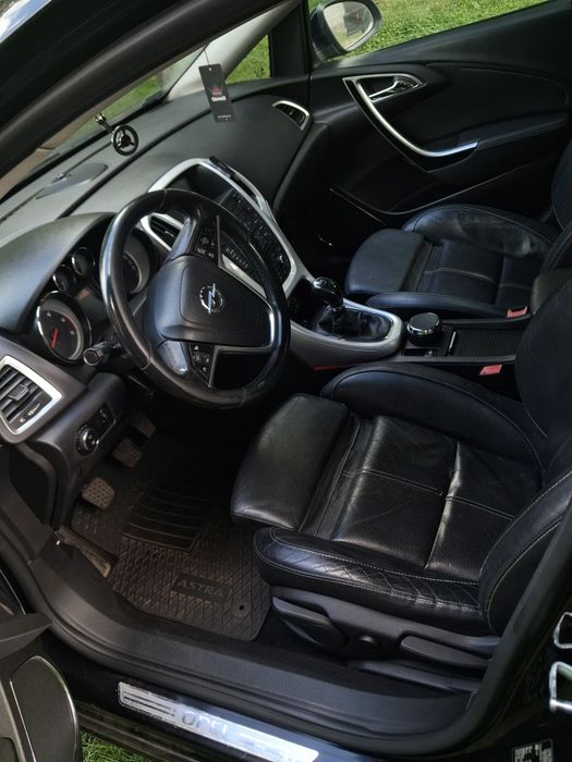 Opel astra J 1.7cdti 125km