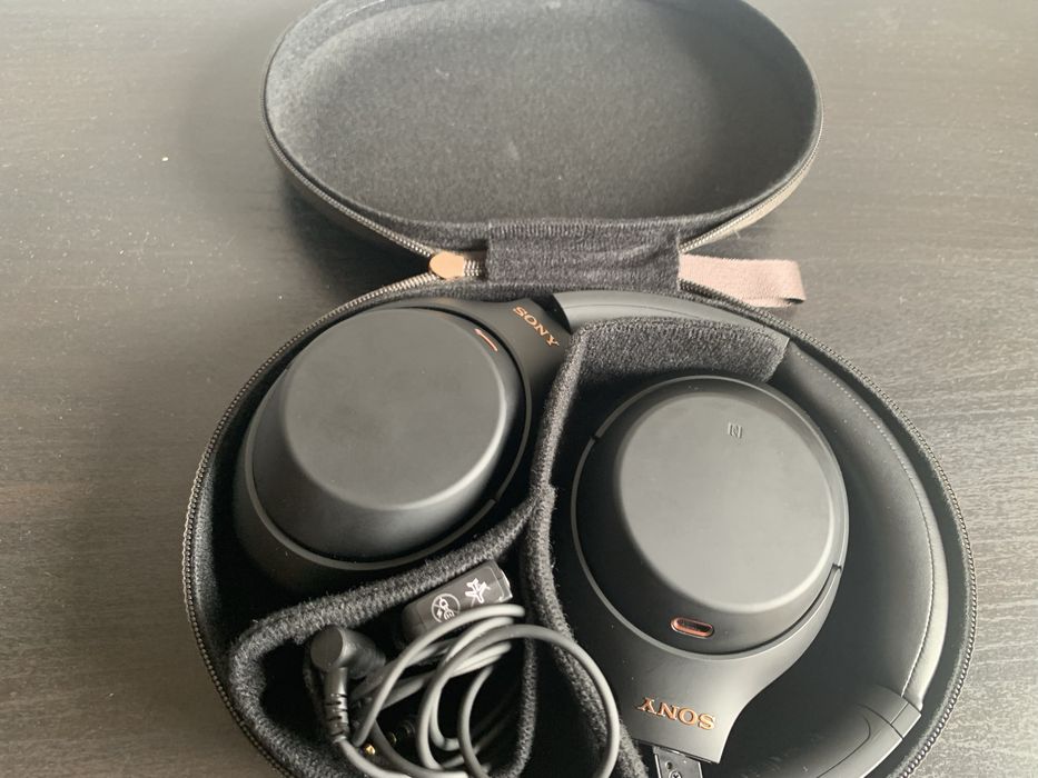 Phones Sony WH -1000M4