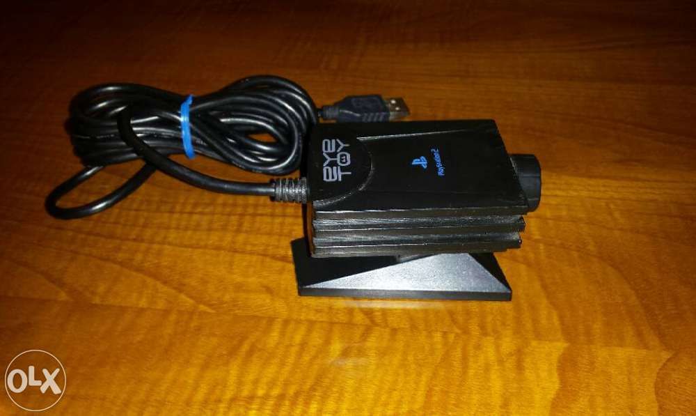 Vendo videojogo EYE TOY PLAY usado para Playstation 2 mais câmara EYE