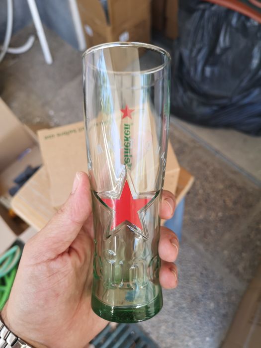 Copo de cerveja Heineken