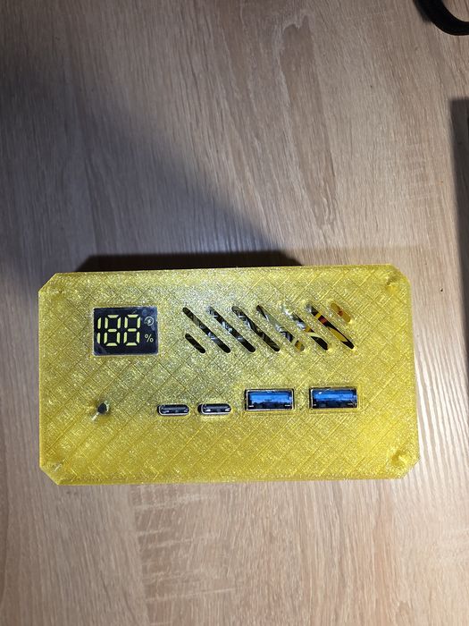 Продам крутий Power bank 100w 5a. Швидка зарядка.
