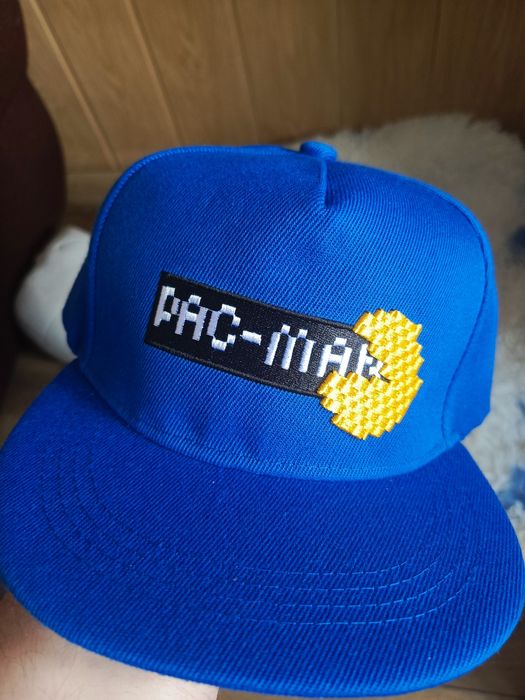 Czapka z daszkiem pacman