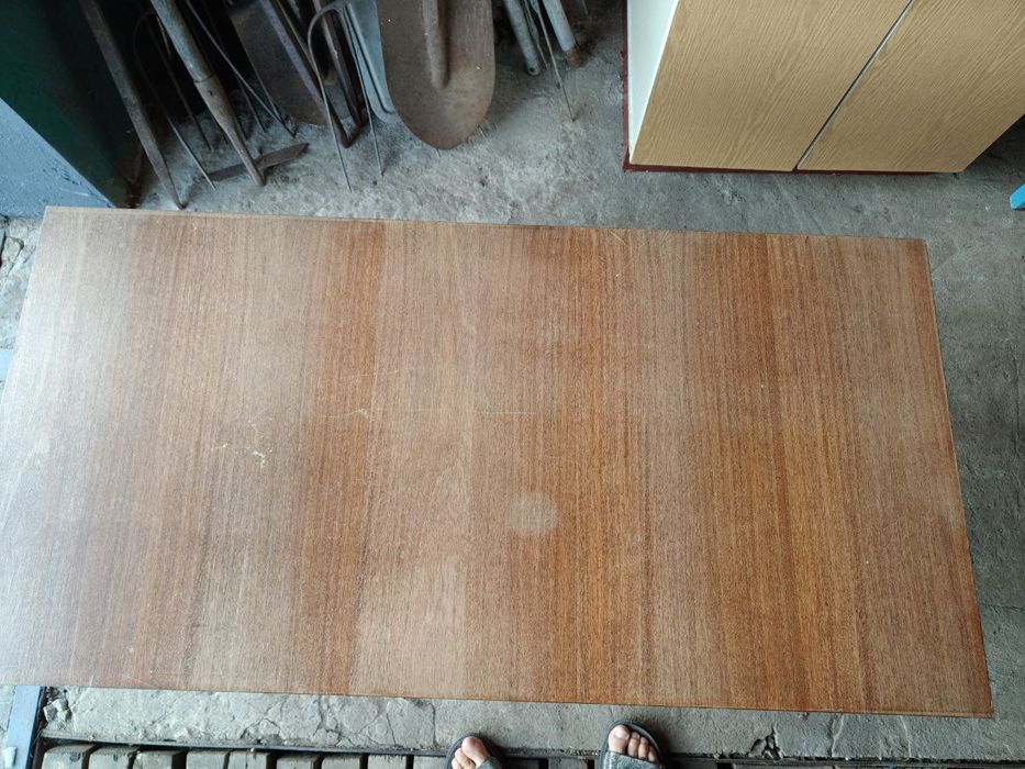 Стол строительный маленький и журнальный столик