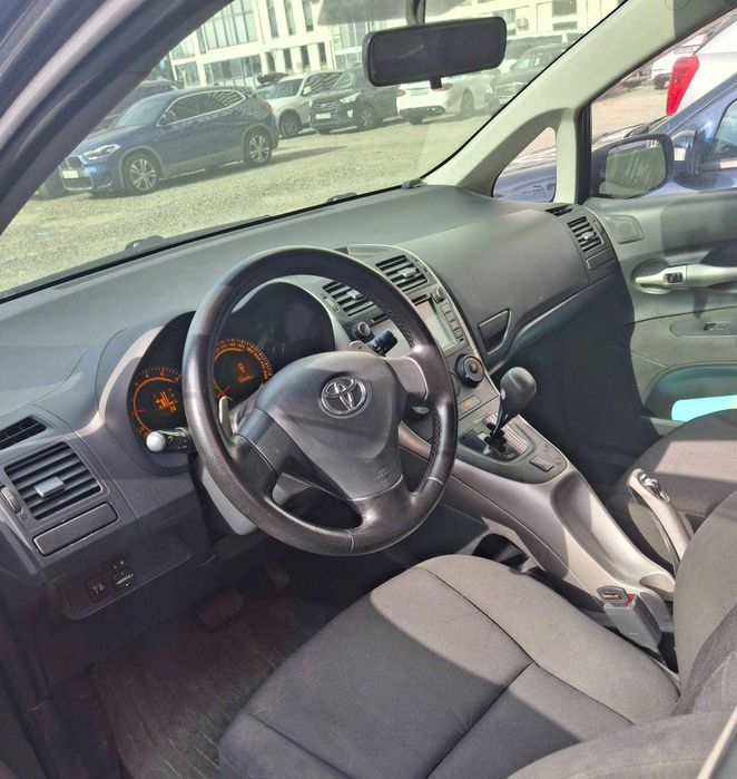 автомобіль Toyota Auris, 2008p., в гарному стані, пробіг 164тис.км.