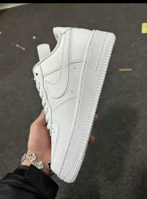 Klasyczne trampki Nike Air Force 1 Low Biały R.40