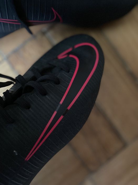 Chuteiras futebol Nike Mercurial com pouquíssimo uso