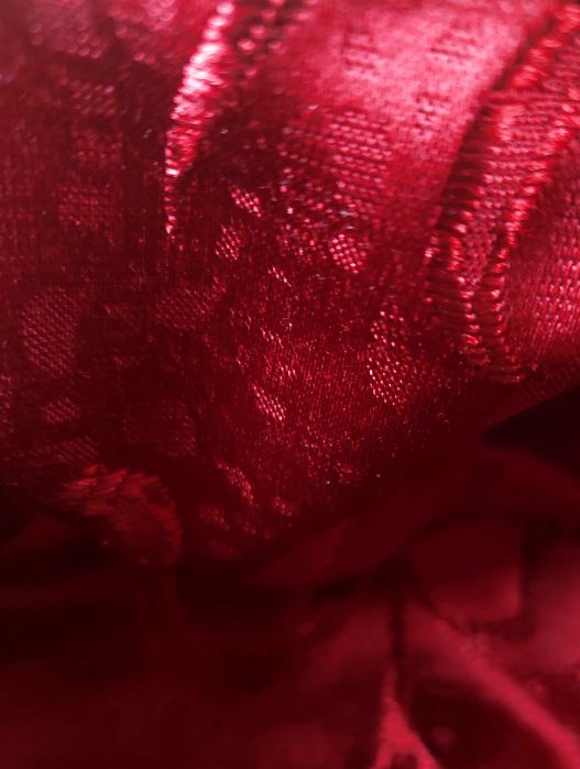 Exclusiva e Única Mala de Rubis de Vidro para Senhora