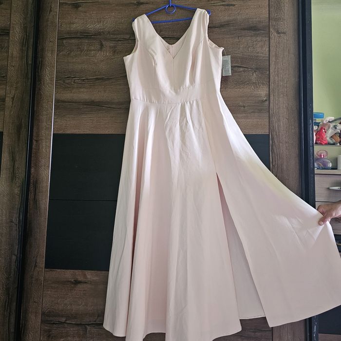 Nowa suknia podróży róż