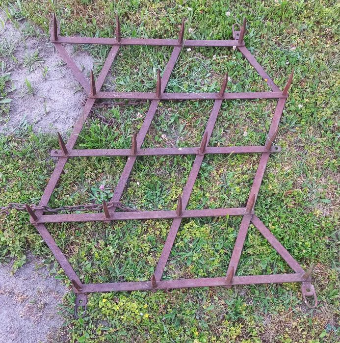 Kultywator do ciągnika + dodatkowe elementy – PRL