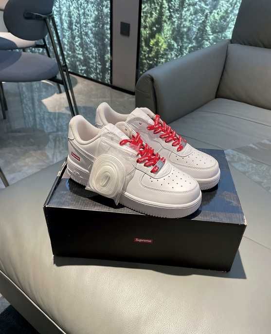 Nike Air Force 1 Low Supreme White R.41