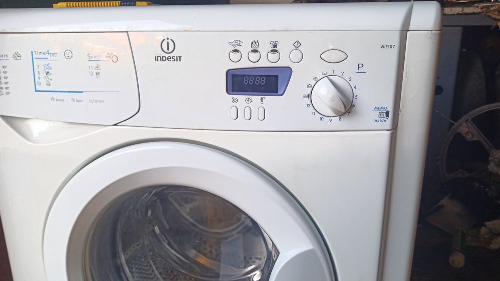 Пральна машинка Indesit wie107