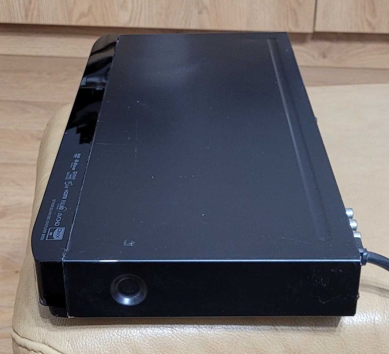LG BD550 Odtwarzacz Blu-Ray/DVD/CD/USB z HDMI, pilot