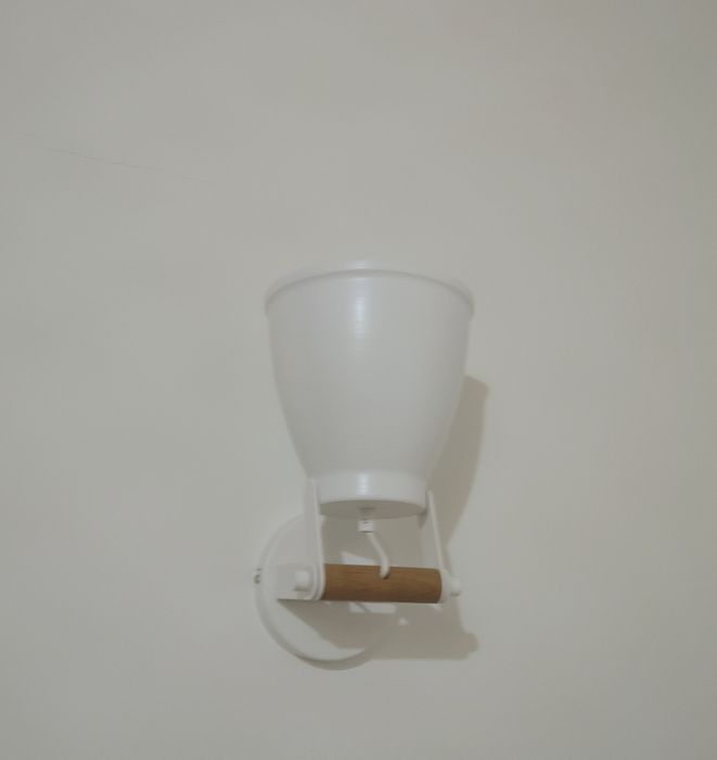 Rustykalna lampa kinkiet biała metal