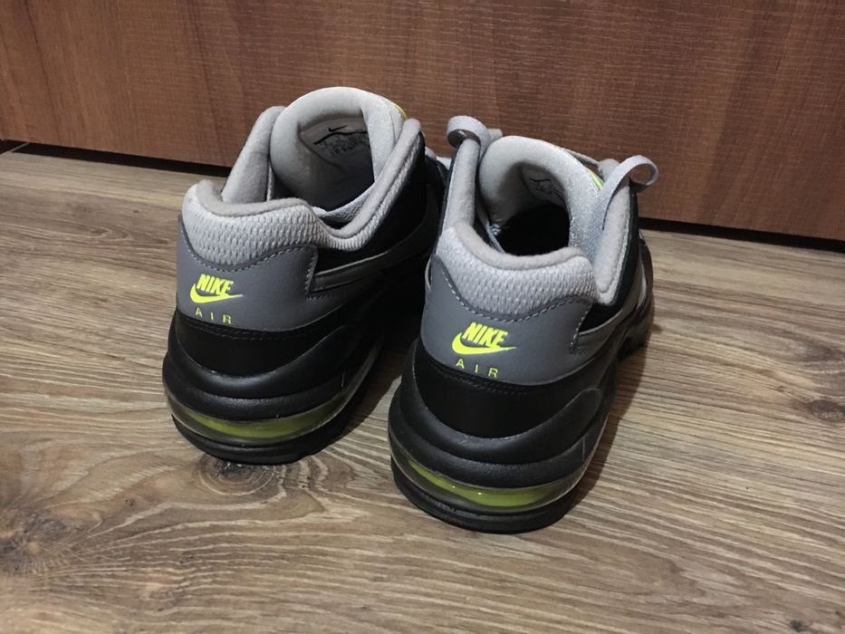 Продам кросівки Nike air max
