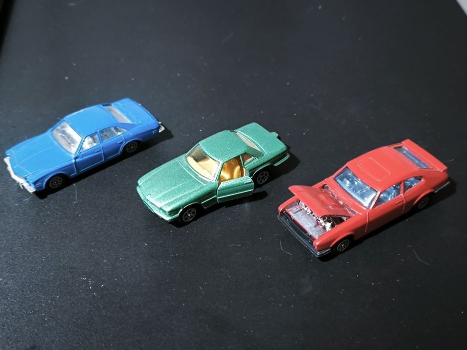 Corgi juniors miniaturas - Buick, Mercedes e Ford