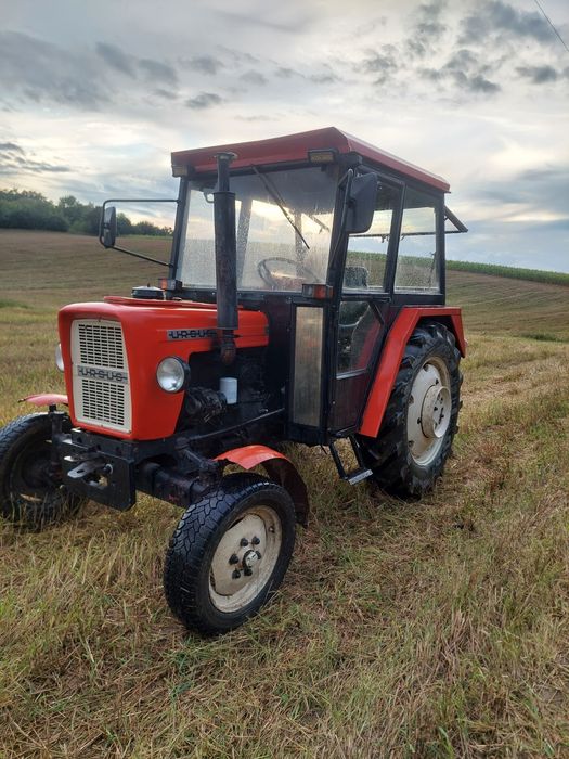 Ursus c330-c328.