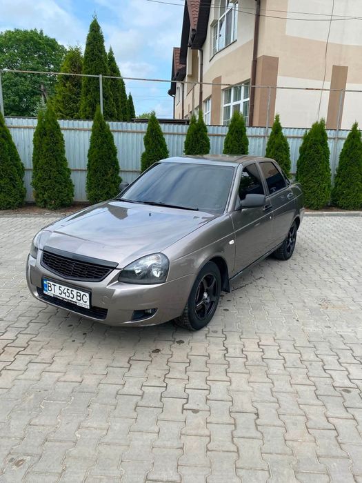 Продаю пріору терміново